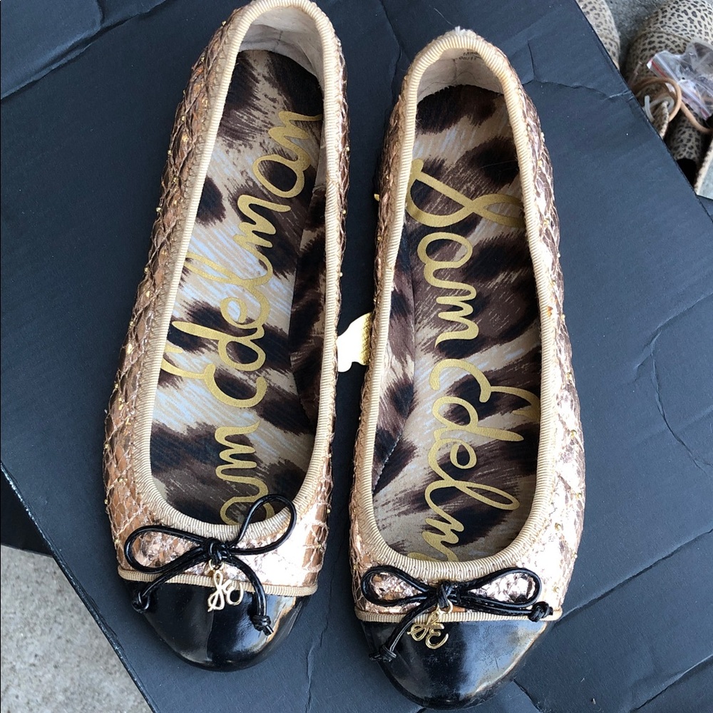 Sam Edelman Black and Tan Textured Flats